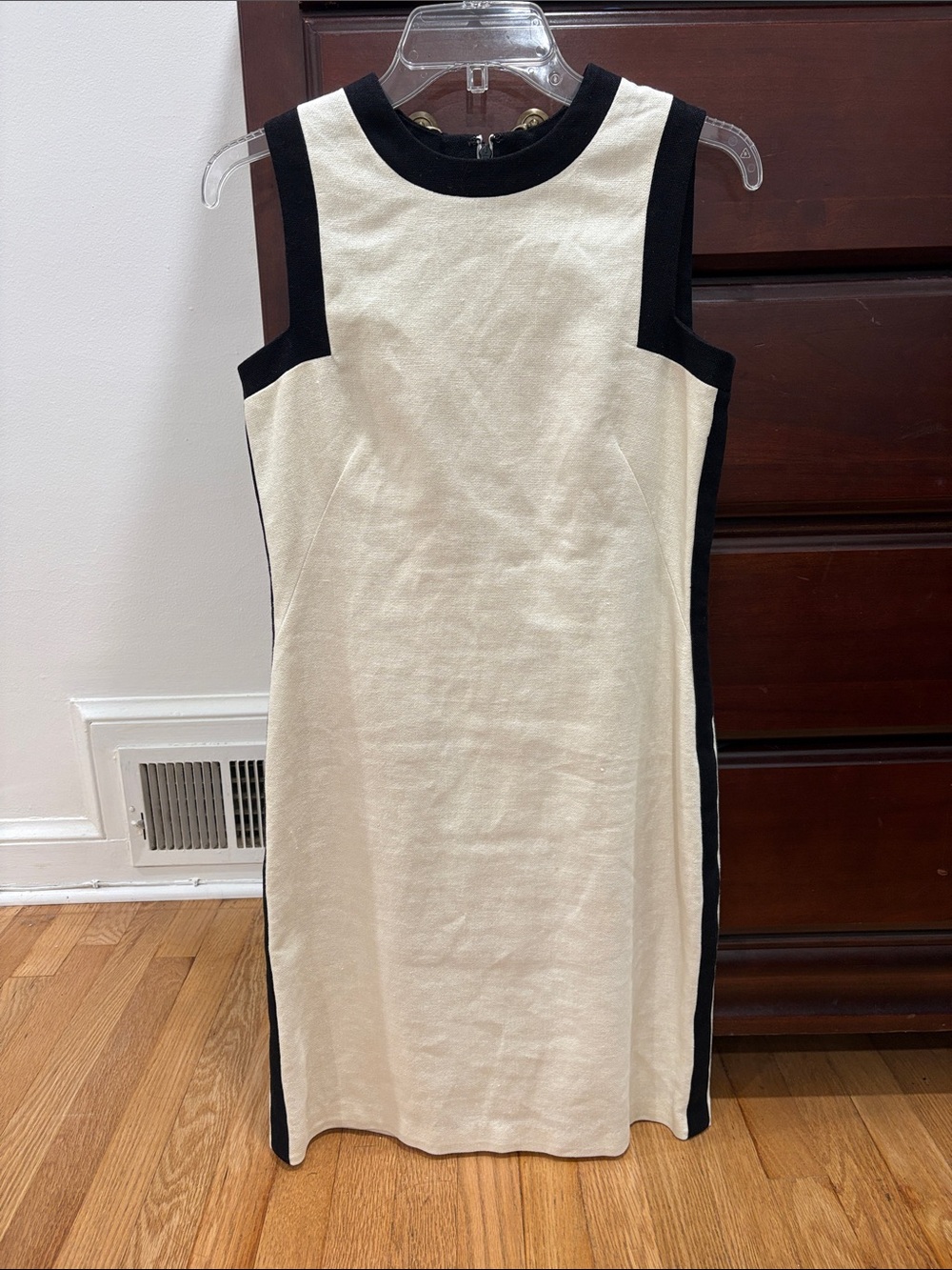 Lauren Ralph Lauren Cream and Black Sleeveless Shift Dress